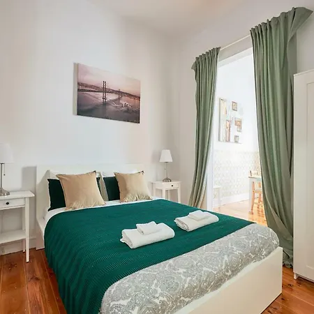 B15-azulejo Verde Ribeiro Apartamento شقة *
